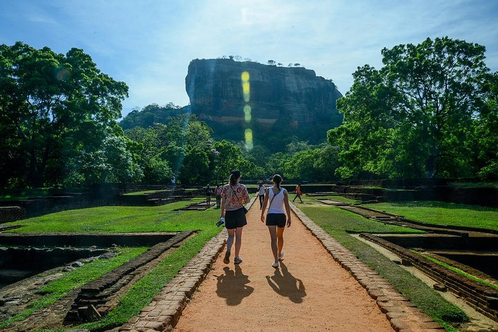 Beautiful Sri Lanka - 6 Days Tour (Colombo-Sigiriya-Kandy -Galle) - Photo 1 of 9